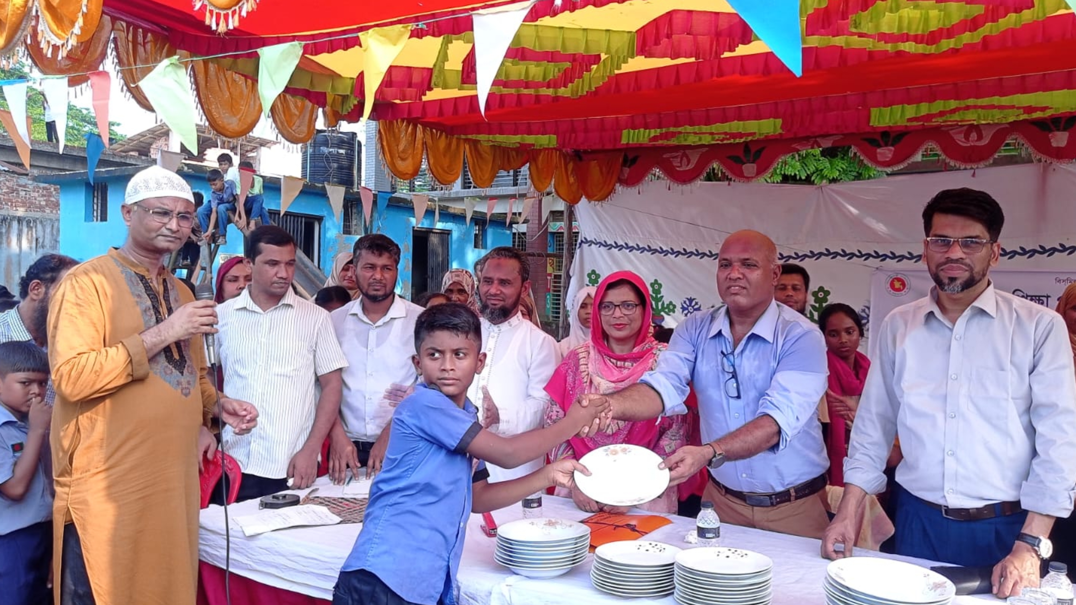 রাজারগাঁওয়ে সরকারি প্রাথমিক বিদ্যালয়ে শিক্ষা পদক প্রতিযোগিতা