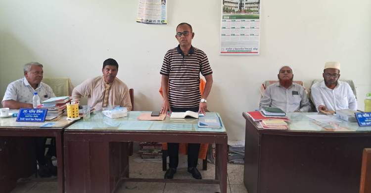 বিদ্যালয়ের এডহক কমিটির সাথে শিক্ষকদের মতবিনিময়
