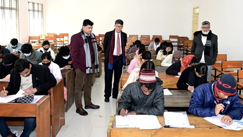 শাহরাস্তিতে আলিম পরীক্ষার্থী বহিষ্কার