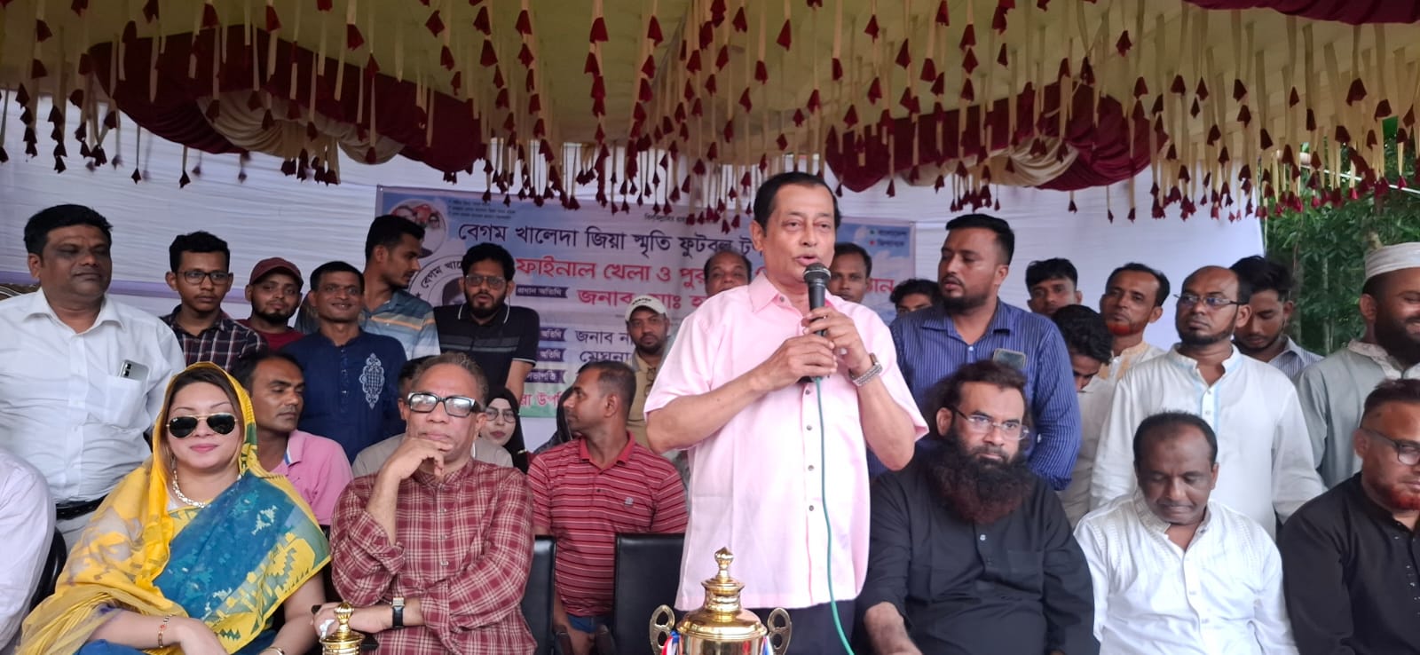 যুবসমাজকে মাদক, সন্ত্রাস ও অপরাধ থেকে দূরে রাখতে খেলাধুলার বিকল্প নেই