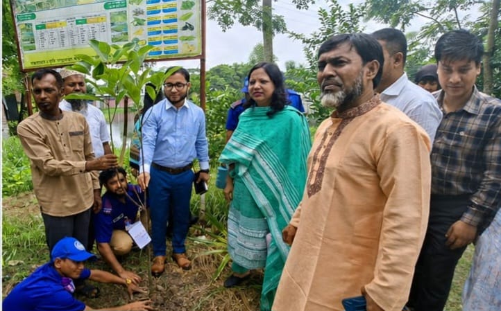 চট্টগ্রাম বিভাগীয় উপ-পরিচালকের বাকিলা ইউপি কার্যালয় পরিদর্শন