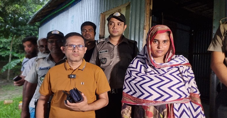 মাটির নিচে ড্রামে লুকানো ছিলো ১১ কেজি গাঁজা! নারী কারবারি আটক