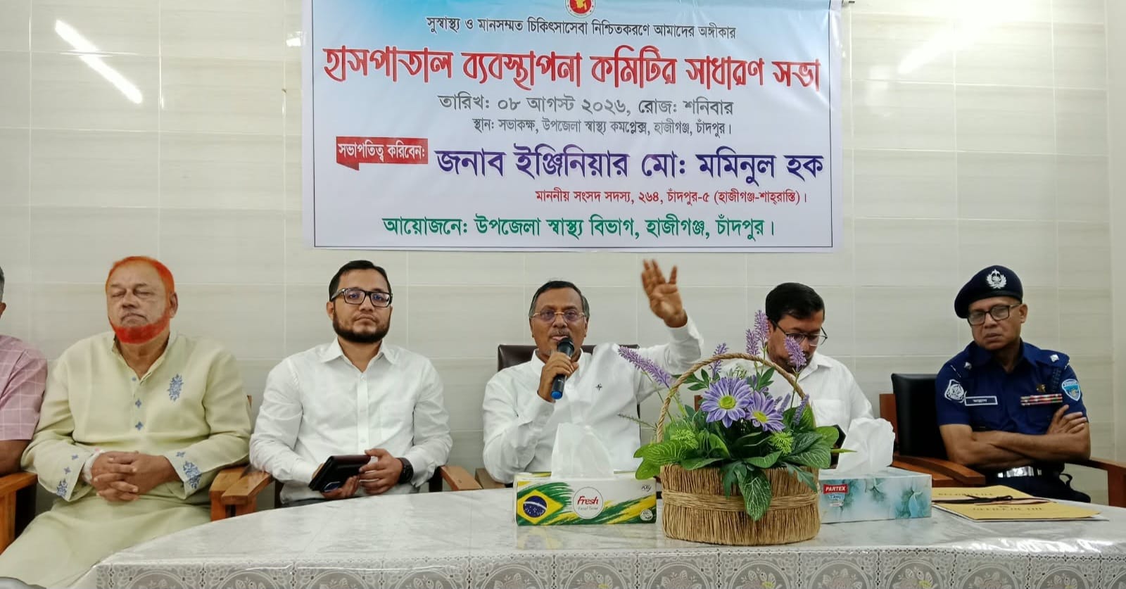 স্বাস্থ্য কমপ্লেক্স ঘুরে রোগীদের খবর নিলেন ইঞ্জি. মমিনুল হক এমপি