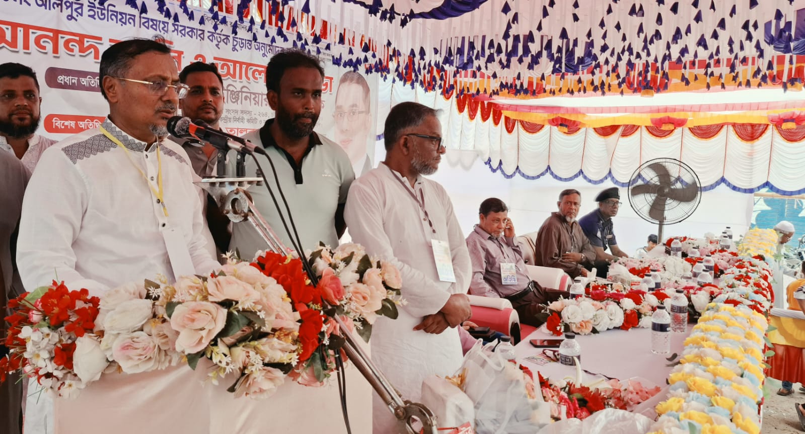 হাজীগঞ্জে ১৩নং অলিপুর ইউনিয়ন গঠনের অগ্রগতিতে আনন্দ র্যালি ও আলোচনা সভা