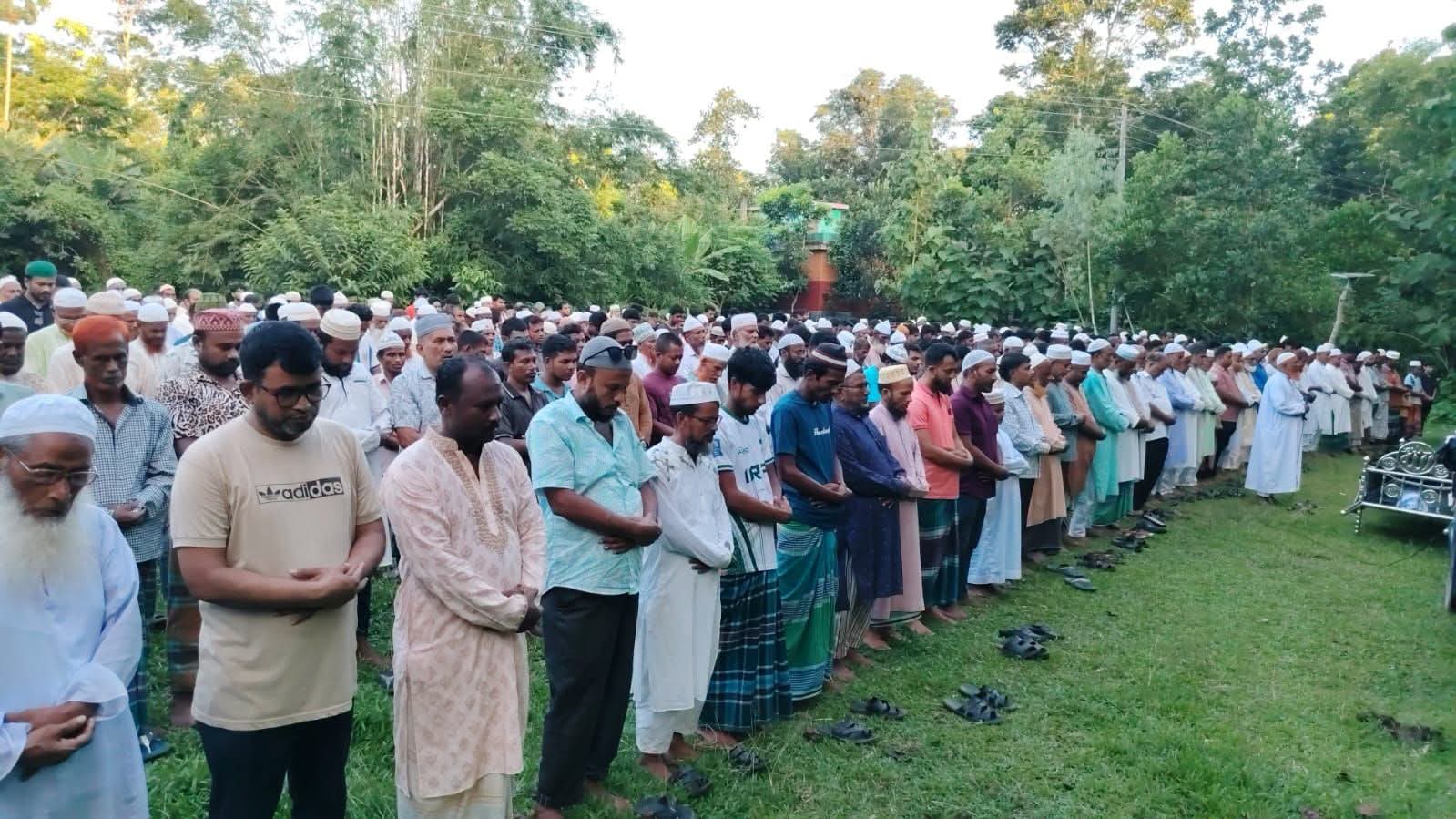 গজরায় দেওয়ান দুলাল মাস্টারের জানাজা সম্পন্ন, শোকাহত মানুষের ঢল