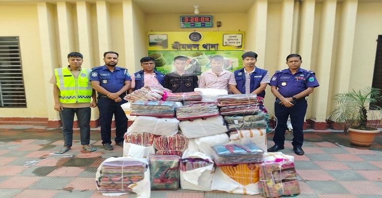 শ্রীমঙ্গলে ১৩ লাখ টাকার ভারতীয় শাড়িসহ আটক ২