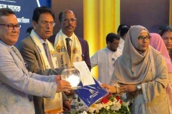 মতলবের শিক্ষার্থীর জাবির শিক্ষাবৃত্তি ও ভাইস-চ্যান্সেলর অ্যাওয়ার্ড লাভ