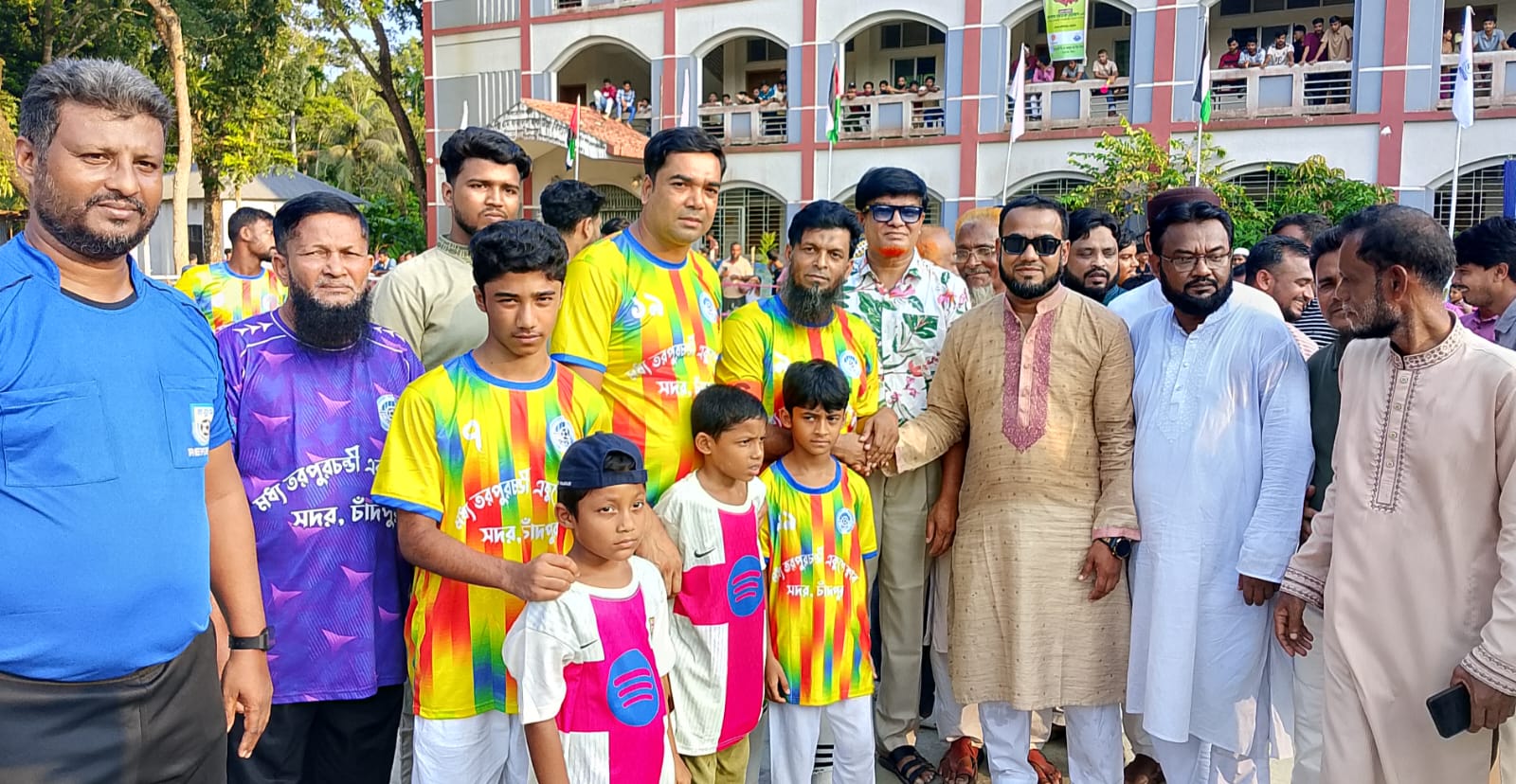 তরপুরচণ্ডীতে বন্ধুমহল ফাউন্ডেশনের ফুটসাল ফুটবল টুর্নামেন্ট উদ্বোধন