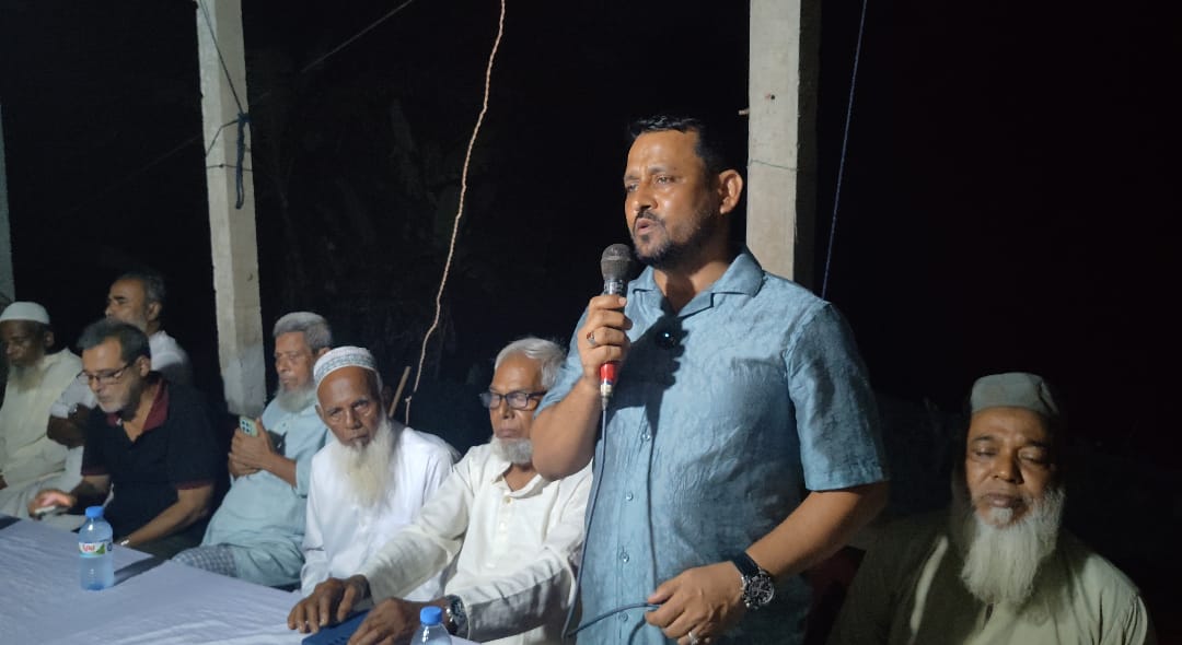 অলিপুর গ্রামের উন্নয়নে গ্রামবাসীর সঙ্গে মতবিনিময় সভা