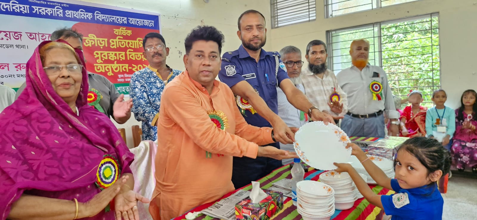 মধ্য শাহতলী কাদেরিয়া সরকারি প্রাথমিক বিদ্যালয়ে বার্ষিক ক্রীড়া ও পুরস্কার বিতরণ