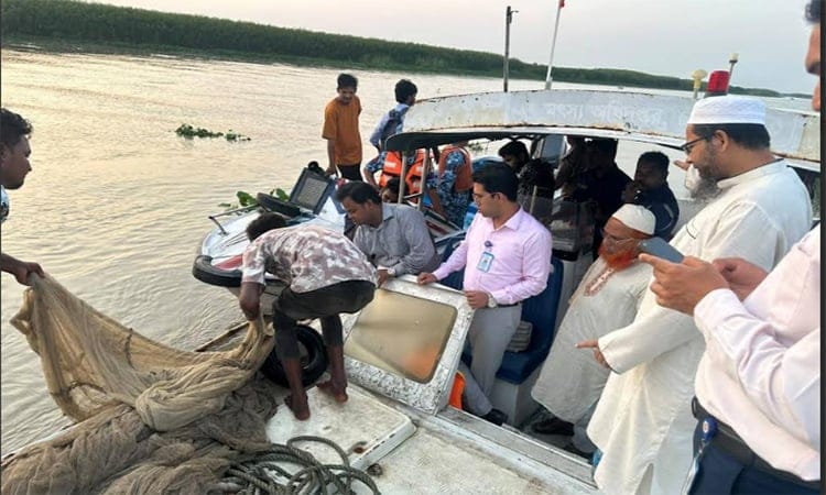 ২ হাজার বর্গমিটার কারেন্ট জাল ও ৩ নৌকা জব্দ।। ১১ জেলের কারাদণ্ড