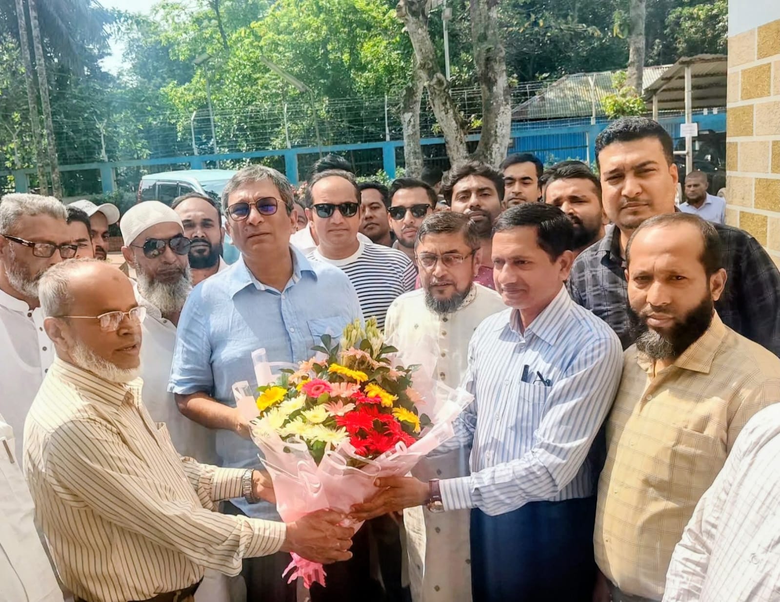 জেলা পরিষদ পরিদর্শনে সংসদ সদস্য শেখ ফরিদ আহম্মেদ মানিক