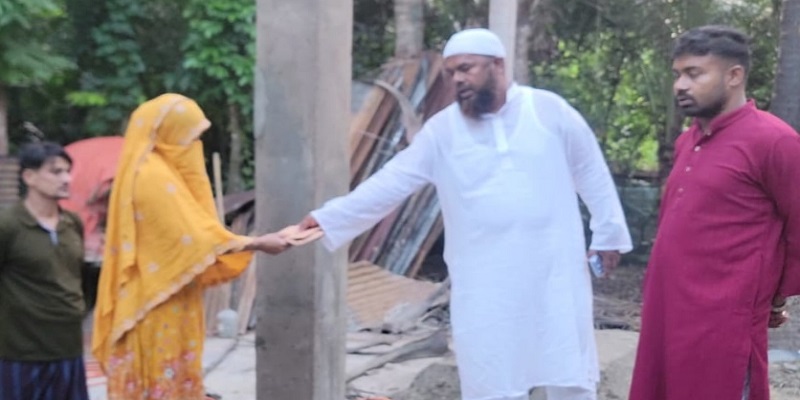 বাগাদীতে অগ্নিকাণ্ডে ক্ষতিগ্রস্ত প্রবাসীর পরিবারের পাশে জুয়েল মিজি