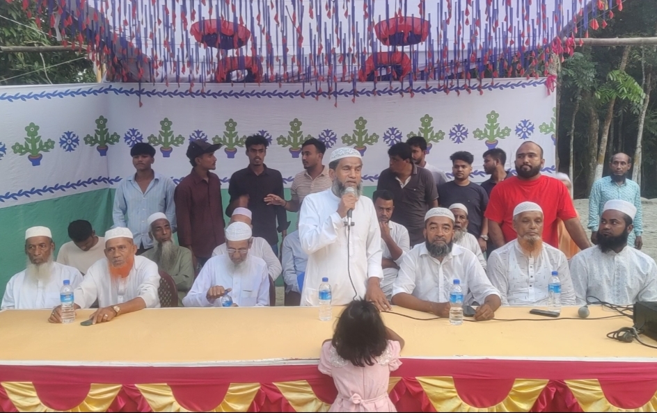দোয়া ও সমর্থন চেয়ে চান্দ্রা ইউনিয়নে চেয়ারম্যান প্রার্থী ইউসুফ গাজীর মতবিনিময় সভা