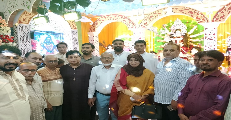 আমাদের মধ্যে বৈষম্য নেই, নির্বিঘ্নে পূজা উদযাপন করুন