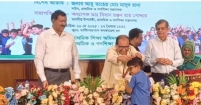 কবিতা আবৃত্তিতে দেশসেরা  পুরাণবাজার ২নং বালক সপ্রাবির সৌমিত্র সাহা নীলাদ্রি
