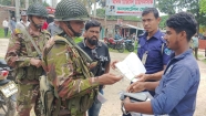 হাজীগঞ্জে যৌথবাহিনীর ভ্রাম্যমাণ চেকপোস্ট