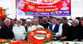 শহিদ জিয়াউর রহমানের সমাধিতে বিএনপির নেতৃবৃন্দের শ্রদ্ধাঞ্জলী