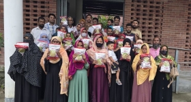মতলবে বিনামূল্যে আমন ধানের বীজ বিতরণ করেছে ব্র্যাক