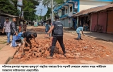 দুর্দশাগ্রস্ত খাজুরিয়া বাজার সড়ক সংস্কার করলো স্বেচ্ছাসেবীরা