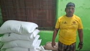 হাজীগঞ্জে গ্রাম পুলিশের ঘরে মিললো ২০ বস্তা সরকারি চাল