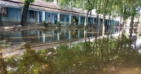 আদালত প্রাঙ্গণের জলমগ্নতা দূর করা হোক