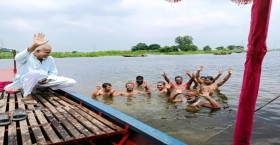 নীল আকাশ, শাপলার মেলা আর অতিথি পাখির কলতানে সিক্ত এক স্মরণীয় দিন