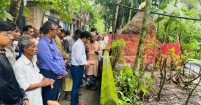 লক্ষ্মীপুরে মহাসড়কে একই পরিবারের ৭ জনের মৃত্যু : থামছে না স্বজনদের আহাজারি, চালককে গ্রেফতার দাবি, প্রশাসনের আর্থিক সহযোগিতা