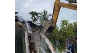 শ্রীমঙ্গলে রেলওয়ের জমি থেকে অবৈধ স্থাপনা উচ্ছেদ
