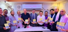 প্রবাসে থেকে সাহিত্যচর্চা চালিয়ে যাওয়া সহজ কাজ নয়, দৃষ্টান্ত রাখলেন সাংবাদিক সাইফুল ইসলাম