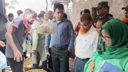 বড় স্টেশনে  মৎস্য অবতরণ কেন্দ্রে ইলিশের বাজার নিয়ন্ত্রণে অভিযান