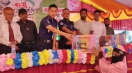 বাতিঘর মানবকল্যাণ সংস্থার প্রতিষ্ঠাবার্ষিকীতে সেলাই মেশিন ও বৃক্ষ উপহার