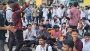 কচুয়ায় কারিগরি শিক্ষার্থীদের সড়কে  অবস্থান কর্মসূচি