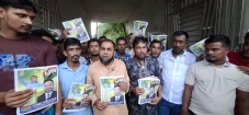 রূপসায় হুমায়ুন কবির বেপারীর পক্ষে ৩১ দফার লিফলেট বিতরণ