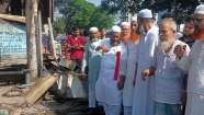 বাগাদী চৌরাস্তায় অগ্নিকাণ্ডস্থল পরিদর্শনে জামাত নেতা অ্যাড. শাহজাহান মিয়া