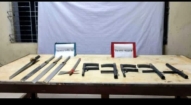 যৌথবাহিনী কর্তৃক   দোকানঘর থেকে ৫টি পাইপগান, ১টি চাইনিজ কুড়াল এবং ৪টি রামদা উদ্ধার