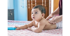 তেল, ক্রিম, না লোশন শিশুর ত্বকে কোনটি ব্যবহার করা ভালো