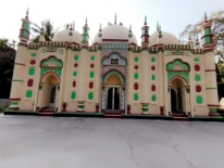 চোখ জুড়ানো শতবর্ষী হাজী মরহম আলী খান জামে মসজিদ