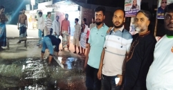 মধ্যরাতে মেরামত হলো বাবুরহাট মডেল টাউন সংলগ্ন রাস্তাটি