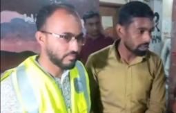রেলের টিকেট বিক্রির সাড়ে ৭ লাখ টাকা আত্মসাতে একজনকে আটক করেছেন রেলওয়ে পুলিশ