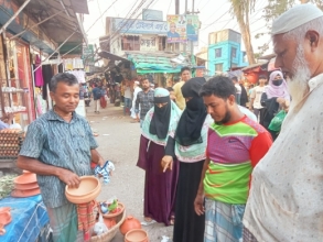 হারিয়ে যাওয়া ঐতিহ্যের সারথি: নাটেহরার মৃৎশিল্পী নিকুঞ্জ পাল