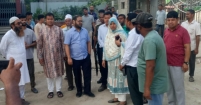 ওয়ারুকে খাল খনন কর্মসূচির স্থান পরিদর্শনে জেলা প্রশাসক