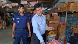 ৪০ হাজার টাকা জরিমানা ও ধ্বংস করা হলো ক্ষতিকর পণ্য