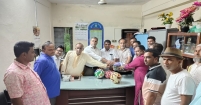 ওটারচর উচ্চ বিদ্যালয়ে অ্যালামনাই অ্যাসোসিয়েশনের ক্রীড়া সামগ্রী ও জার্সি বিতরণ