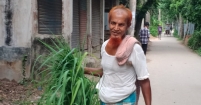 বাজারে লোকমুখে ব্রাজিলের জয়ের খবর শুনেই আনন্দ পান কৃষক মোহাম্মদ আলী গাজী