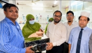 মানসিক ভারসাম্যহীন কিশোরীর পিতৃপরিচয়হীন নবজাতকের চিকিৎসার দায়িত্ব নিলেন জেলা প্রশাসক