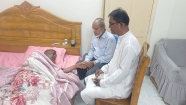 আলী আহমদ সরকারকে দেখতে গেলেন জেলা বিএনপির সাধারণ সম্পাদক