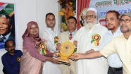 'নেলসন ম্যান্ডেলা স্টার অ্যাওয়ার্ড' পেলেন অ্যাডভোকেট আলেয়া বেগম লাকী