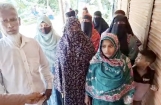 ফারইস্ট ইসলামী লাইফ ইন্স্যুরেন্সের মেয়াদপূর্তির দাবি না পেয়ে কর্মীর বাড়িতে গ্রাহকদের বিক্ষোভ