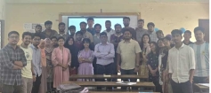 কুমিল্লা বিশ্ববিদ্যালয়ে মাস্টার্সের ক্লাস নিলেন জ্যেষ্ঠ সাংবাদিক মিজান মালিক